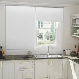 LILIIN Verdunkelungsrollo Thermorollo Verdunkelung Fenster-Rollo Klemmfix ohne Bohren Klemm Thermo Verdunkelungsrollo Sichtschutz Seitenzugrollo für Fenster und Tür(Weiß, 80x160cm)