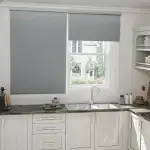 LILIIN Verdunkelungsrollo Thermorollo Verdunkelung Fenster-Rollo Klemmfix ohne Bohren Klemm Thermo Verdunkelungsrollo Sichtschutz Seitenzugrollo für Fenster und Tür(Grau, 100x210cm)