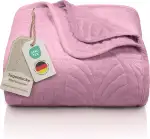 Gräfenstayn Premium Tagesdecke 200x220 cm – Bettüberwurf mit Nahtloser Steppung & Blatt-Design – Samt-Decke – weich, knitterfrei & pflegeleicht – Überwurf für Bett & Sofa (Altrosa)